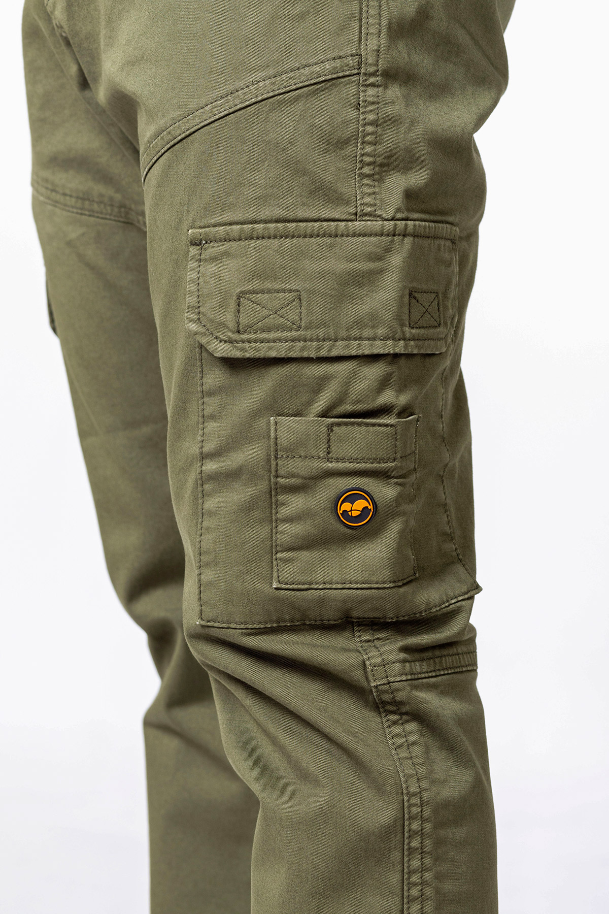 pantalon-cargo-verde-catalogo-3