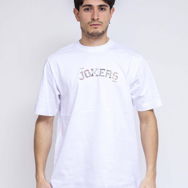 Camiseta Varsity (boxy-oversize)