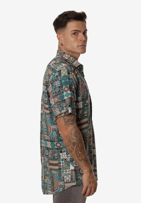 Camisa Étnica Hombre Manga Corta con Estampado Tribal - Imagen 2