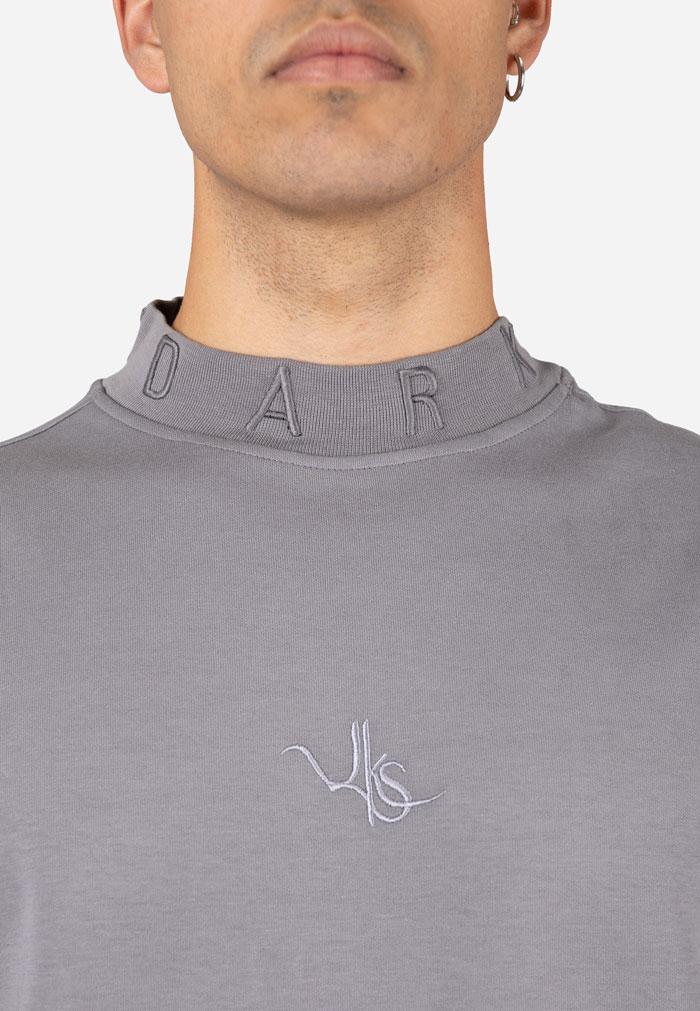 Conjunto sudadera cuello alto y joggers cargo gris - Image 3