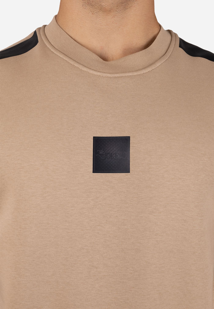 Sudadera cuello caja con refuerzo en hombros camel - Image 2
