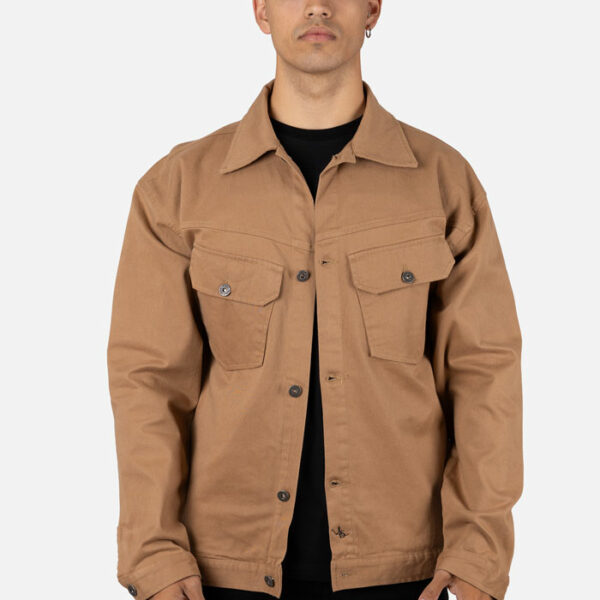Chaqueta camel estilo truck jacket con bolsillos de solapa Camel