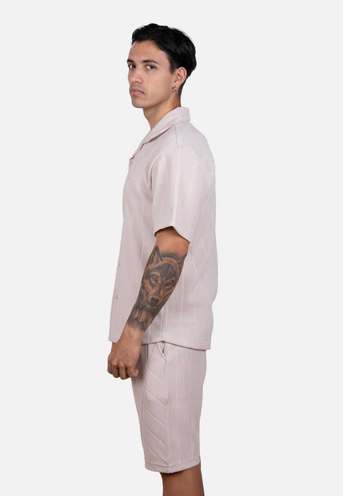 Conjunto oversize de camisa y bermuda en punto granulado beige - Image 4