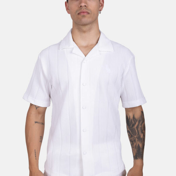 Conjunto oversize de camisa y bermuda en punto granulado blanco