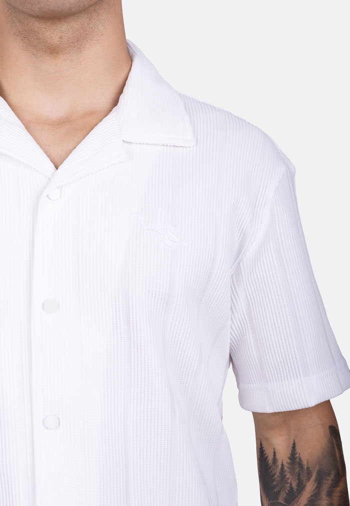 Conjunto oversize de camisa y bermuda en punto granulado blanco - Image 2