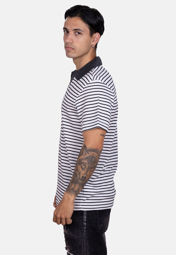 Polo de tricotosa desagujada con rayas horizontales y logo bordado JKS - Image 4