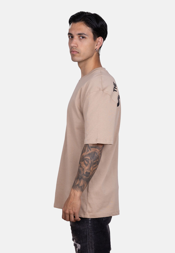 Camiseta oversize beige100% algodón con estampado The Jokers - Image 4